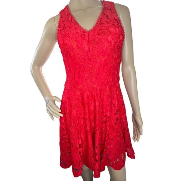 Francesca’s Red Floral Pattern Lace Sleeveless A Line Mini Dress - Picture 1 of 4